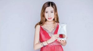 【每日一星】乡村丫头变成时尚女神–李燕