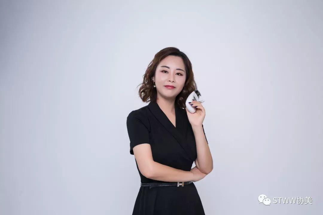 【每日一星】公司文员大逆袭--刘添添