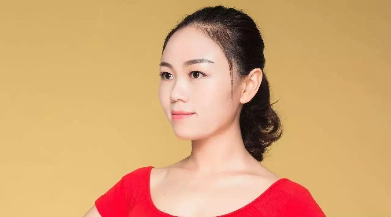 【每日一星】刷出来的童颜美肌–邹艳