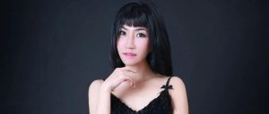 【每日一星】告别月球表面，散发阳光青春–胡丽