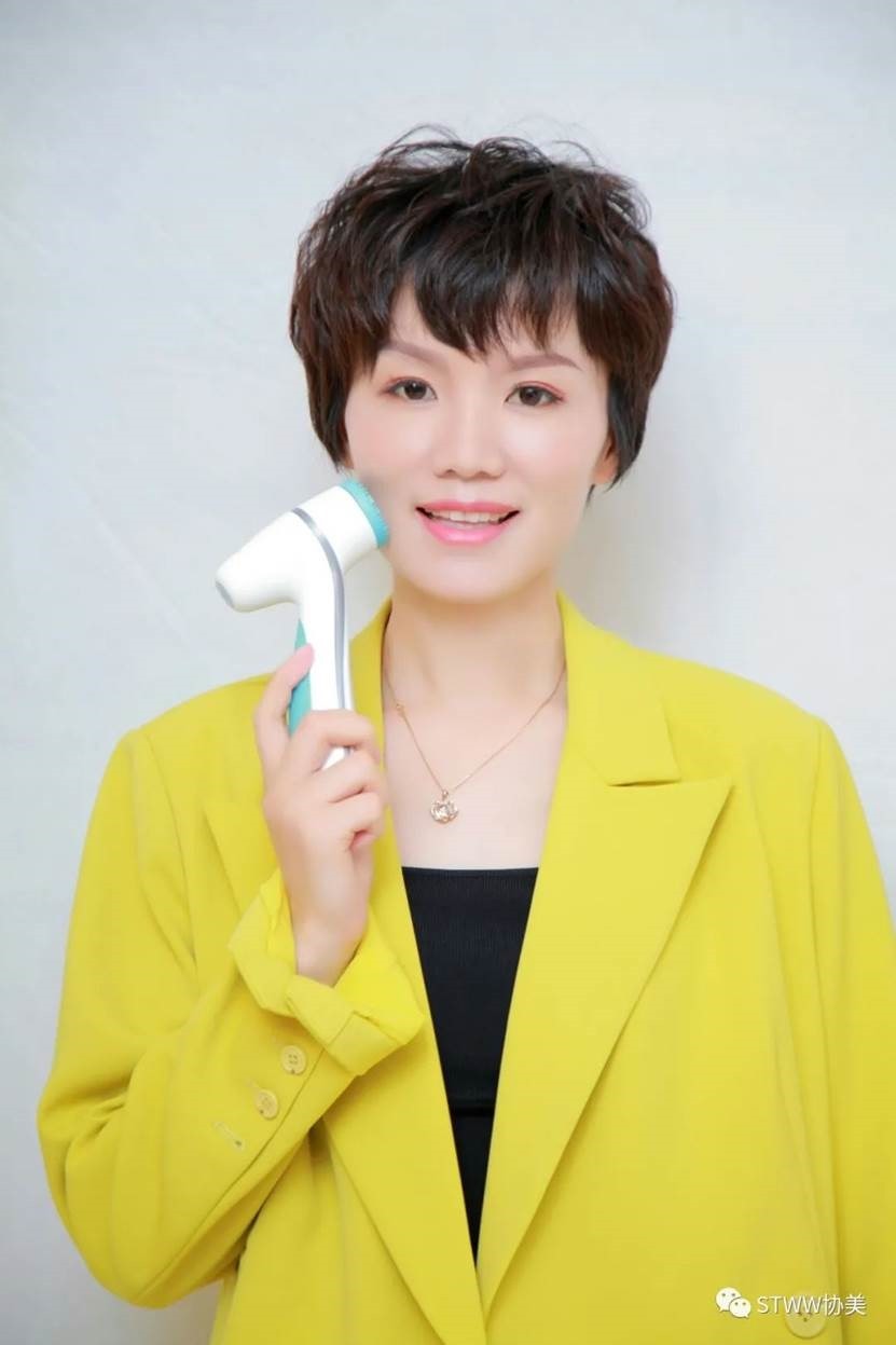 【每日一星】瘦胖子塑型记–廖艳举