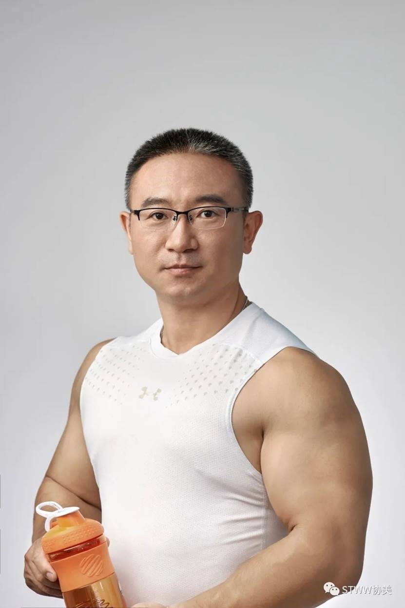 【每日一星】200斤的健身达人成功逆袭腹肌型男–陈凯
