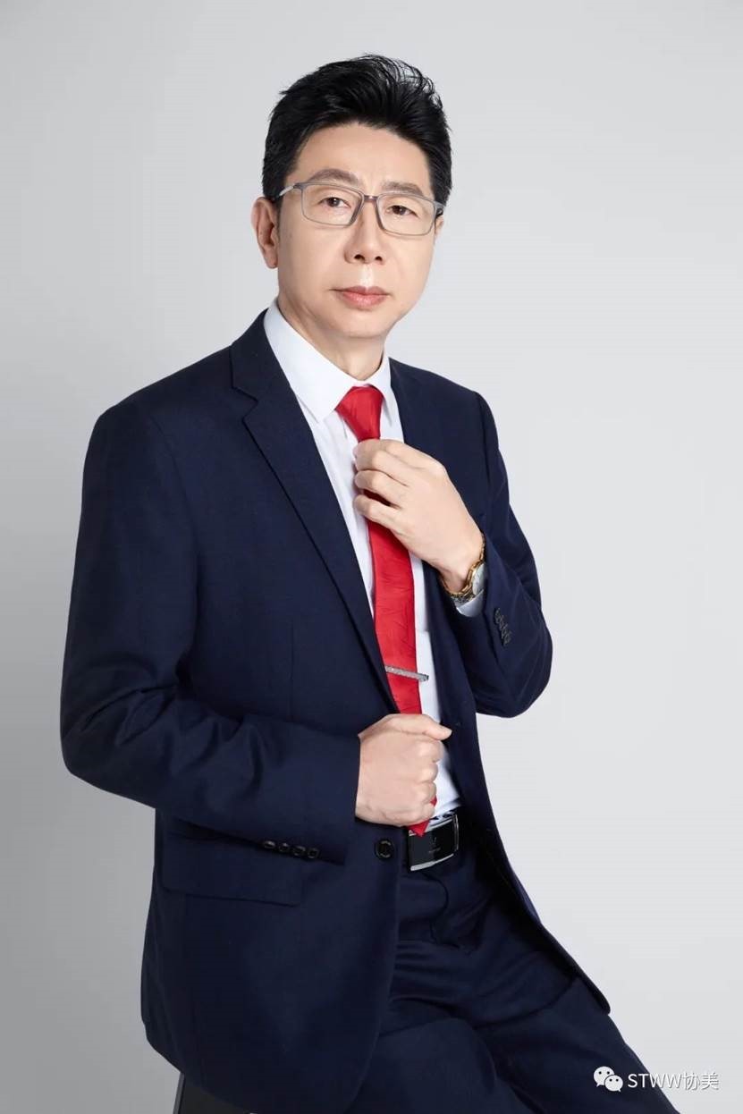 【每日一星】汗水为墨绘高楼，青春焕发从头越–曹文泽