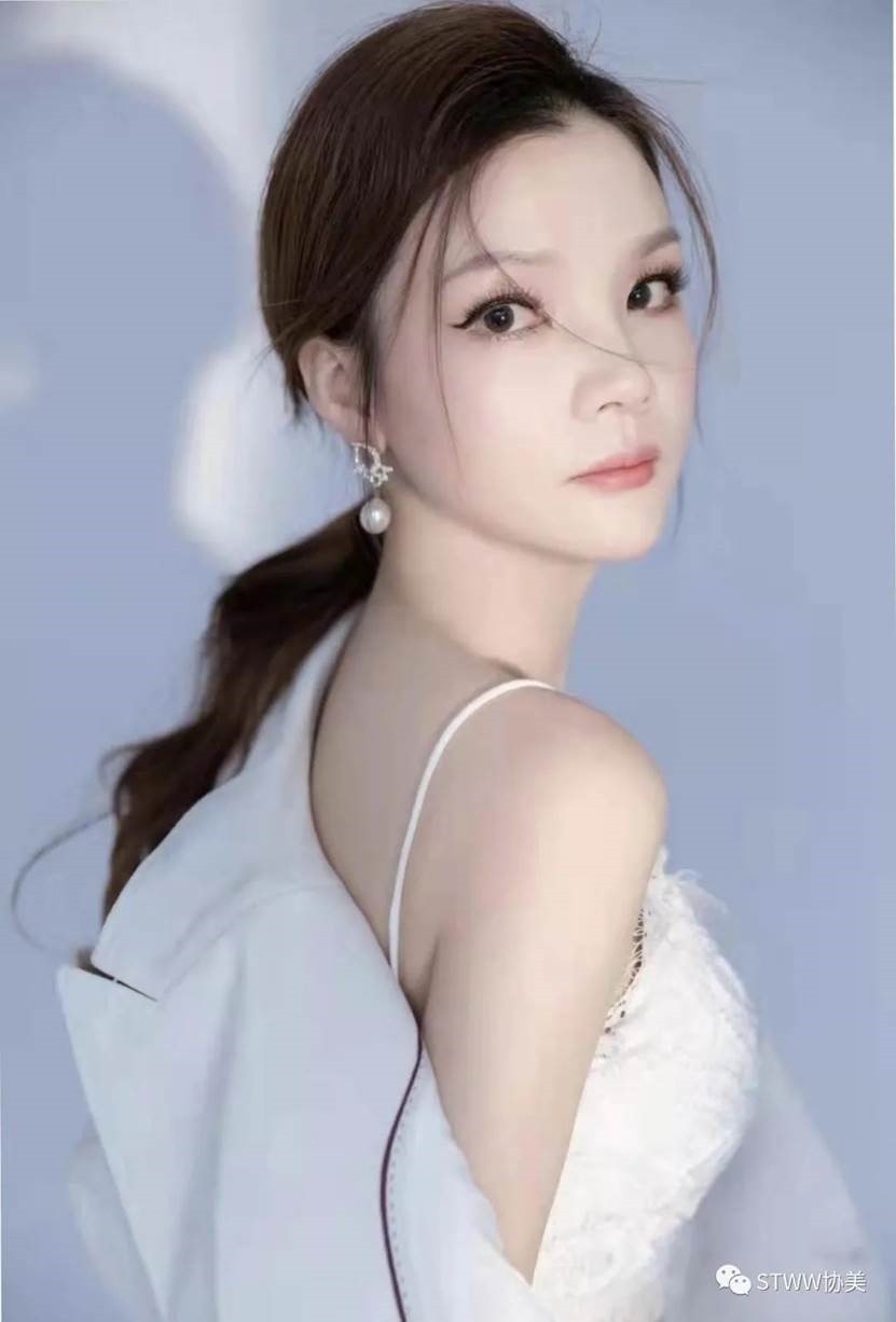 【每日一星】32岁时拥有少女身材！–汪梦颖